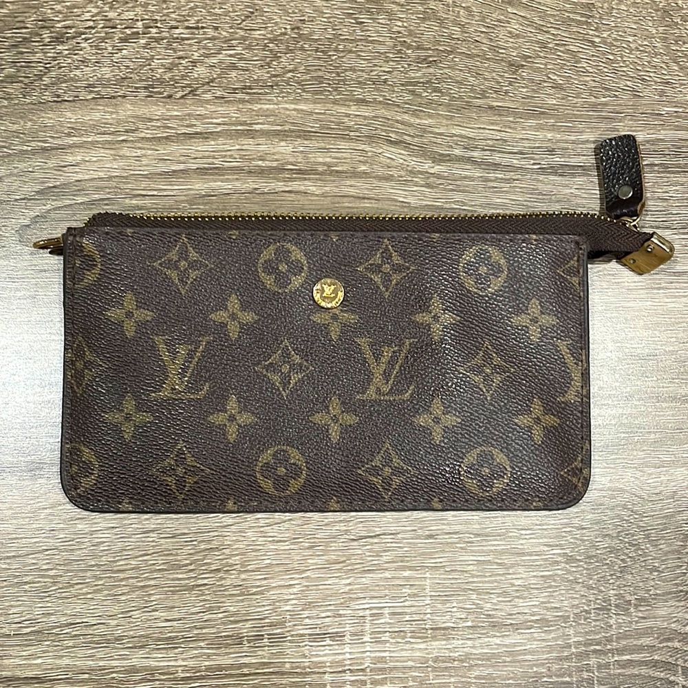 Wristlet Dupe